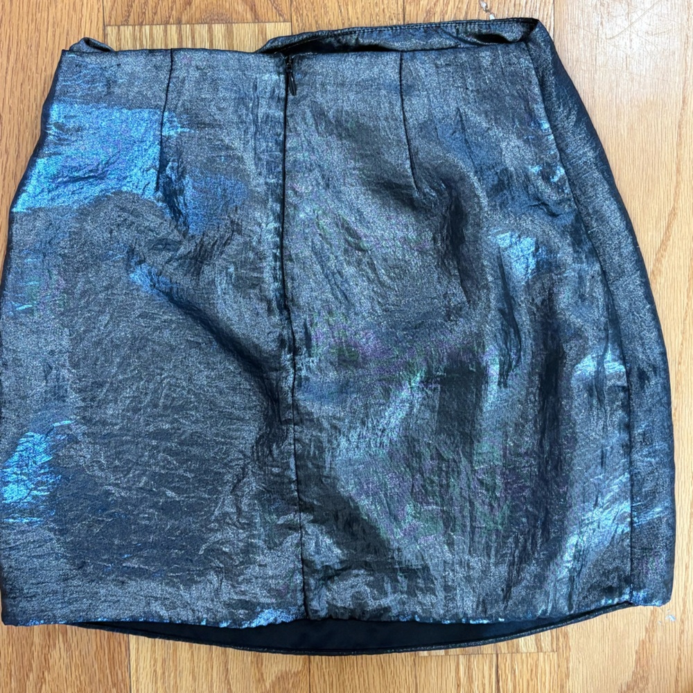 House of Harlow 1960 Iridescent Black Mini Skirt - Picture 2 of 5